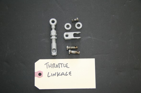 Throttle Link Rod Assembly on Trunnion