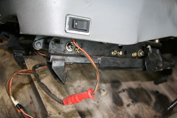 Front Foot on XJ40 seat frame